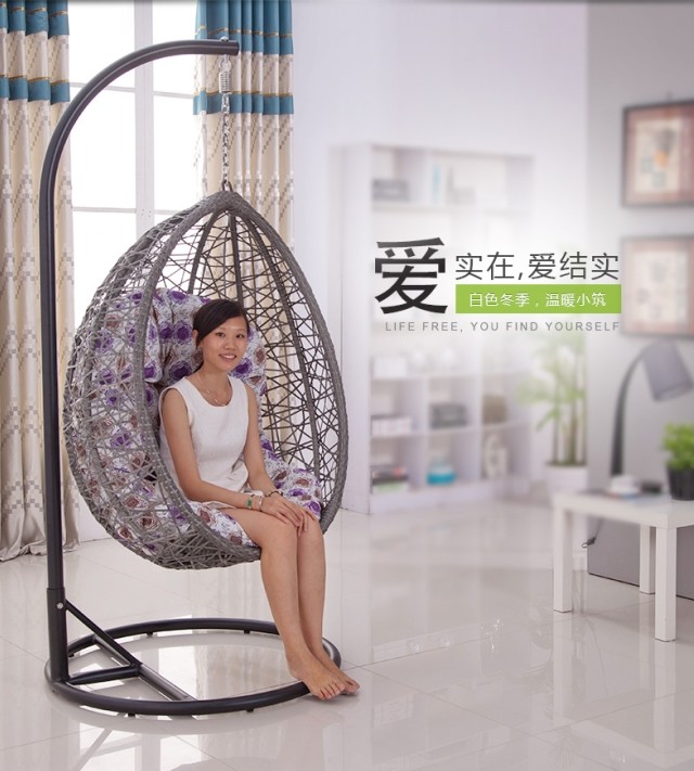 China New arrival synthetic rattan swing chair/wicker egg chair/rattan hanging chair with steel frame on sale