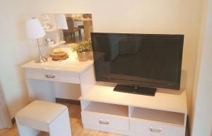 China Bathroom Wooden Tv Cabinets for flat screens , flat screen tv stand on sale