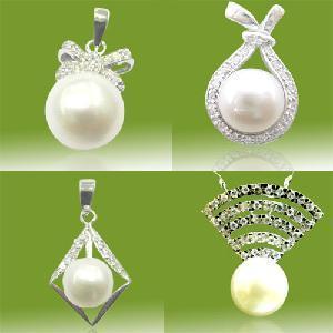 China 925 Sterling Silver Pearl Jewelry Pendant (PSF1048) on sale