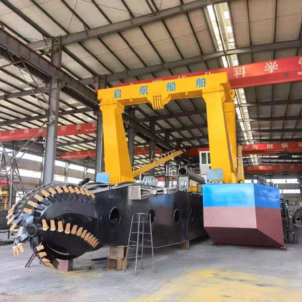 28inch Diesel Engine Cutter Suction Dredger in with 160kn Swing Winch Pulling Force