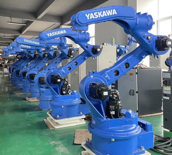 Cheap Second Hand Yaskawa Cnc Machine Palletizing Robot Automatic Laser Welding Robot for sale