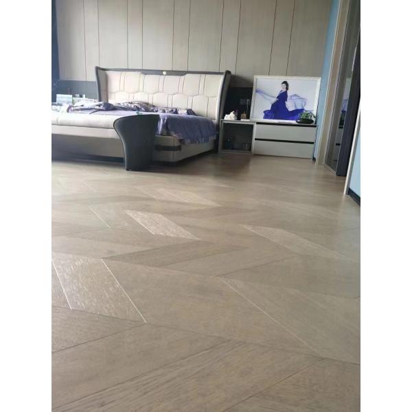 LS-W8008 Anti Scratch Luxury Click Vinyl Planks Waterproof Eco Friendly