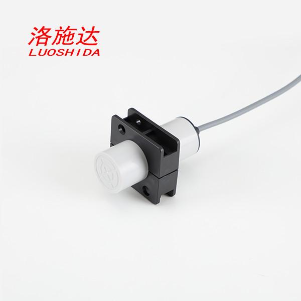 Cheap D34 PNP Capacitive Proximity Sensor DC Smooth Plastic Body For Liquid Level Detection for sale