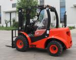 Red Steel 2 Wheel Drive Forklift , Compact All Terrain Forklift 2.5 Ton