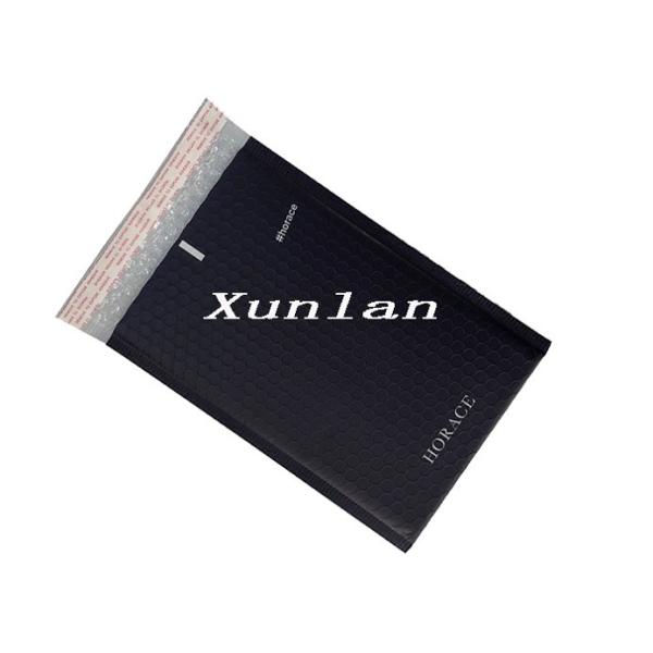 Customized Black Bubble Poly Mailers Recyclable Cushion Packaging Bag