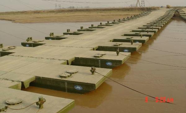 Cheap Reusable Floating Pontoon Bridge / Army Pontoon Bridge With Heavy Loading Capacity for sale