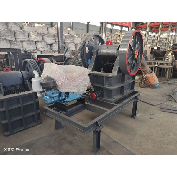 Mobile Tyre 11HP Diesel Jaw Crusher