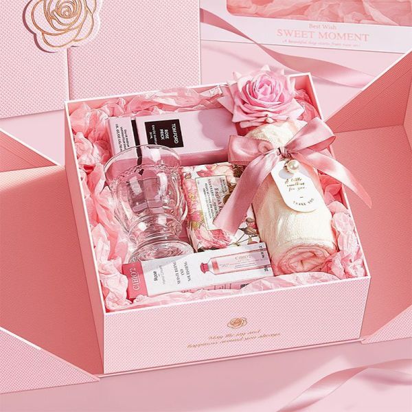 Custom Paper Gift Box Packaging In Various Sizes High Durability