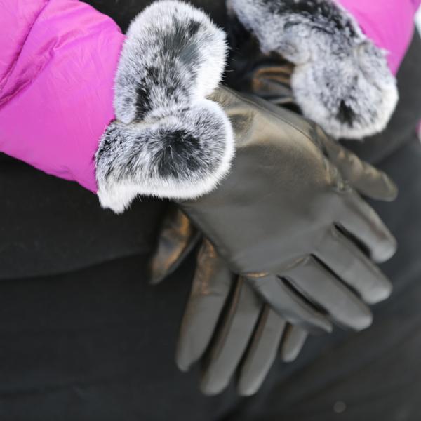 Beautiful Design Colored Leather Gloves , Rabbit Fur Gloves Black Color