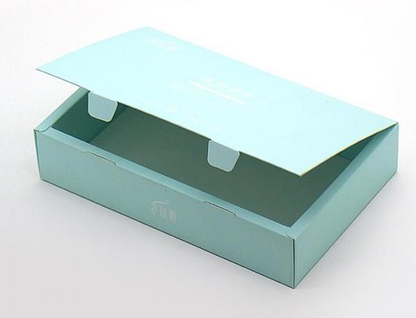 Cheap Matte Varnish 250gsm White Paper Printed Cosmetic Boxes for sale