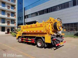 China Convertible 5000L Street Vacuum Sewage Suction Trucks on sale