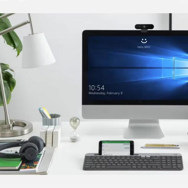 4K PRO WEBCAM 4K Webcam with HDR and Noise-canceling Mics