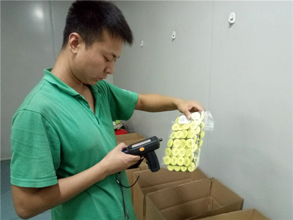 LAIPSON Round Rfid Engraving UHF Cattle Tags Yellow TPU Long Distance Female Tag 32*24mm