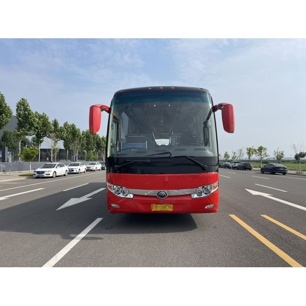 Yu Tong Luxury Tour Passenger Coach Bus 50-65 Seating Arrangements and Measurements