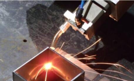 High Precision Fiber Laser Source For Laser Cutting Or Laser Welding 2000W