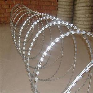 China 10kg Stainless Steel Concertina Wire Mesh Security Mesh Barbed Wire Fencing on sale
