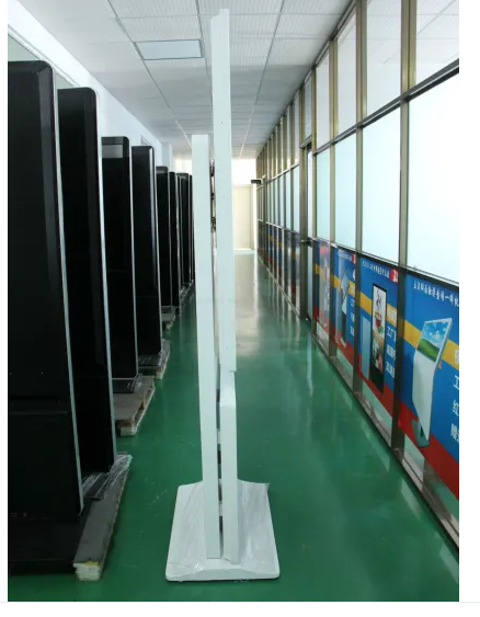 LCD Digital Signage 360 Degree Rotating Display Screen Plug And Play Vertical Standing 4K For Supermarket