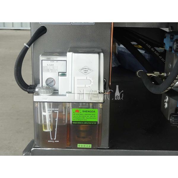 Auto Lubricating 160RPM Preform Injection Molding Machine