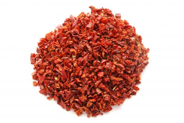 Cheap Wholesale pure Nature Max 7% Moisture Red 3*3mm Dried Bell Pepper for sale