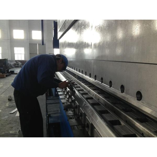 Heavy Duty CNC Press Brake Machine 1000 Ton 6 M For Bending Big Workpiece