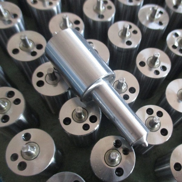 Diesel Engine Fuel Injector DLLA146P1339 Nozzle Common Rail Parts 0 433 171 831