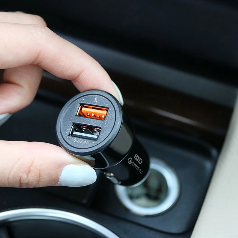 PC Fire Proof Material High Output USB Car Charger Multi Color For Smartphones