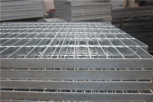 China Rectangular Stainless Steel Bar Grating 25mm Height For Industrial Applications on sale