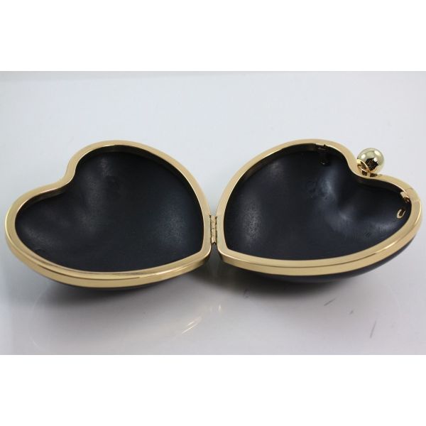 Single Ball Closure Heart Shape Plastic Wallet Frame