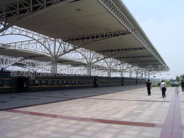 Bus/train station corrugated steel roof truss