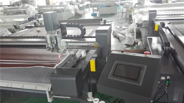Cheap Low Layer Composite Cutting Machine Built In CNC Control System Smooth Motor for sale