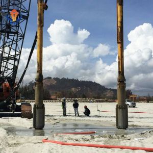 China Ground Improvement Vibroflot Equipment 130KW Vibrating Floater environmental friendly on sale