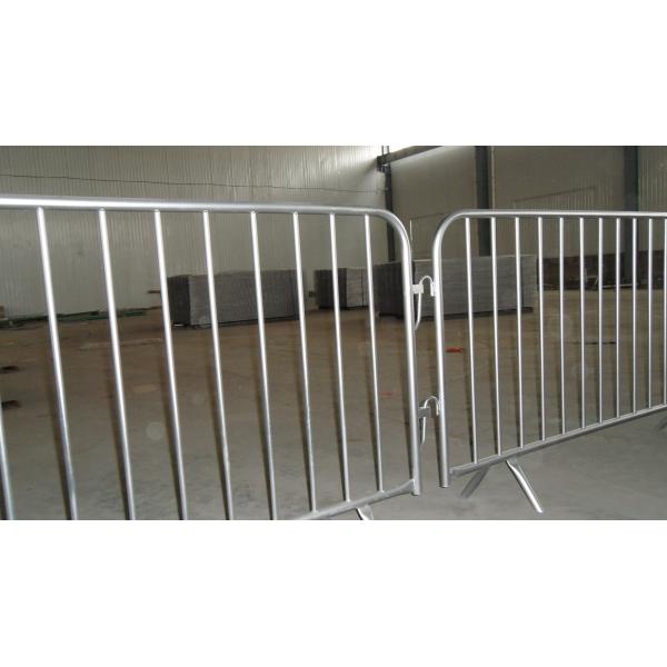 fully hot-dipped galvanised exceeds and Meet Australian standards crowd control barriers
