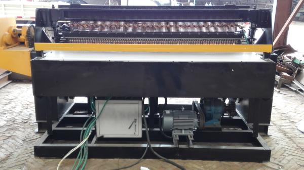 PLC Control Fully Automatic Welded Wire Mesh Machine With Hole Size Is