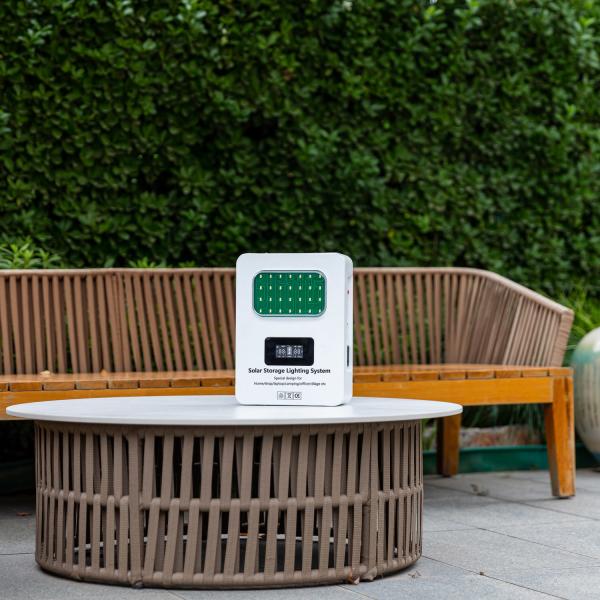 Small Portable Solar Generating Systems 22*30cm With Long Battery Life SRE938