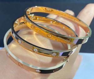 Best Unisex 18k Gold Jewelry Anniversary Engagement Hk Setting Bangle wholesale