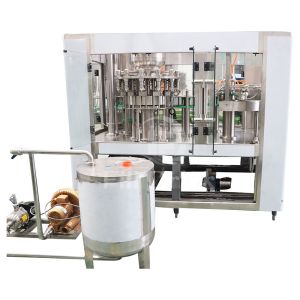 Best 0-2L PET Bottle Juice Filling Machine 4000BPH Hydraulic Cylinder wholesale