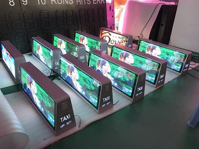 SMD 3528 Taxi Top LED Display Full Color P5 Double Side Light Weight Design