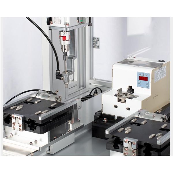 Automatic Feeder Screwdriver Machine Robotic Floor Type 4 Axis Screw Fastening