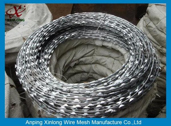 Cheap Multi Type Stainless Steel Razor Wire / Barbed Wire Roll For Grass Boundary for sale