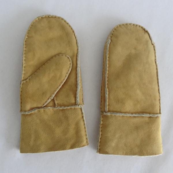 Cheap classical shearling snow mitten gloves