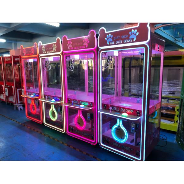 Bear Claw Crane Arcade Machine With Glass Cabinet