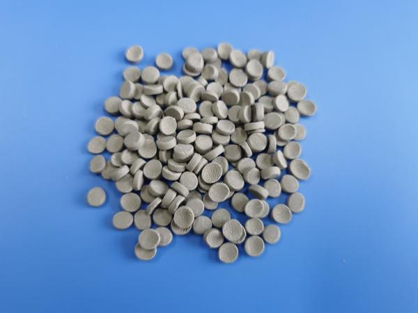 Cheap High-Density Plastic Additive Masterbatch is packaged as 25kg per carton, suitable for injection molding and extrusion processes for sale