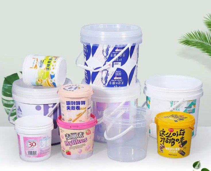 Smooth Surface Plastic Round Buckets in Various Capacities with Customizable
