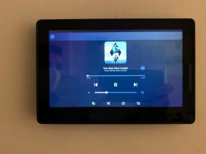AI Home Automation wall mount android poe tablet 7 inch Touch Screen with NFC,LED,Control Interface