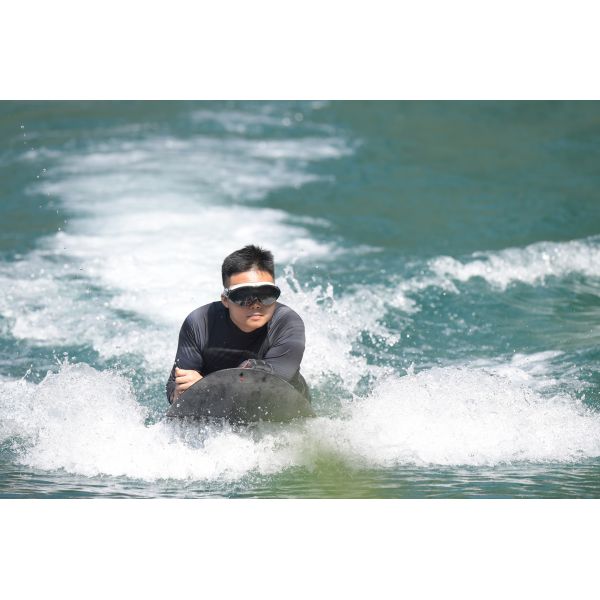 2 Hours Endurance Electric Jet Body Board with 60km/h Max Speed and Water Thruster