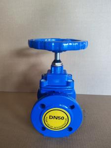 China Customized Ductile Iron Flanged Soft Seal Pn16 Gate Valve with Manual Operated Function on sale