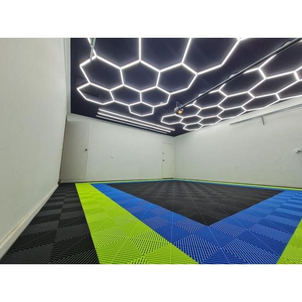 UV Proof Polypropylene Garage Flooring 40x40 Interlocking Workshop Flooring