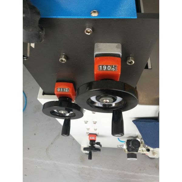 Semi-Automatic Book Block Head Band Machine with 220V Power 11pcs/minute Speed for 10-80mm Book Blocks