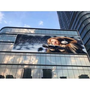 IP65 Outdoor LED Display 7000cd/㎡ Brightness