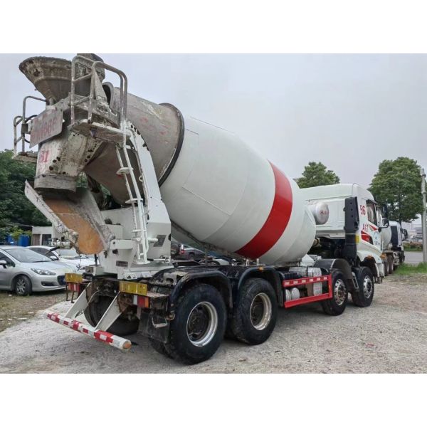 Heavy Duty Automatic Portable Concrete Mixer Truck With Stable Performance